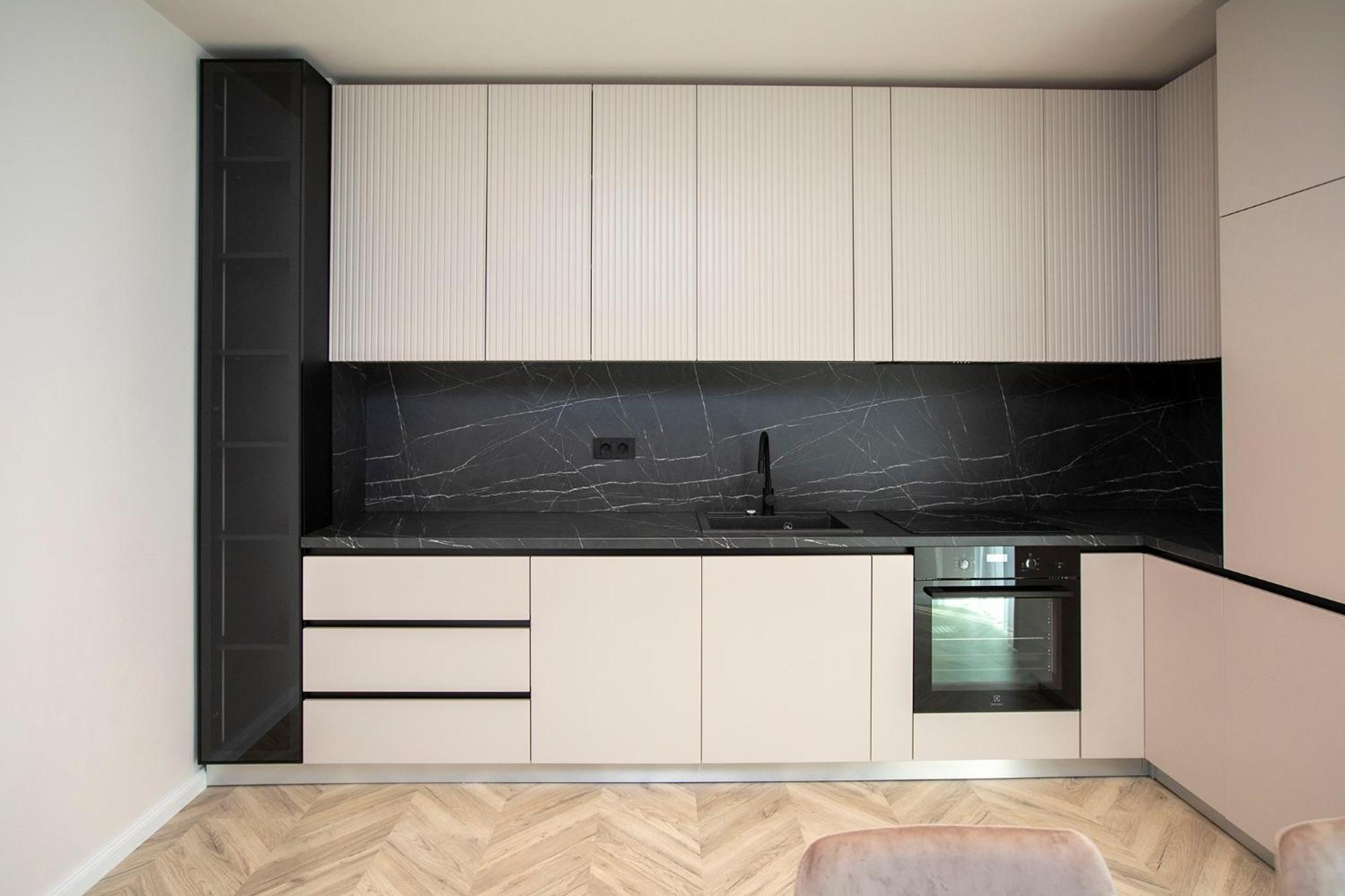 Sadim Lux Tower-18th Floor Apartment *